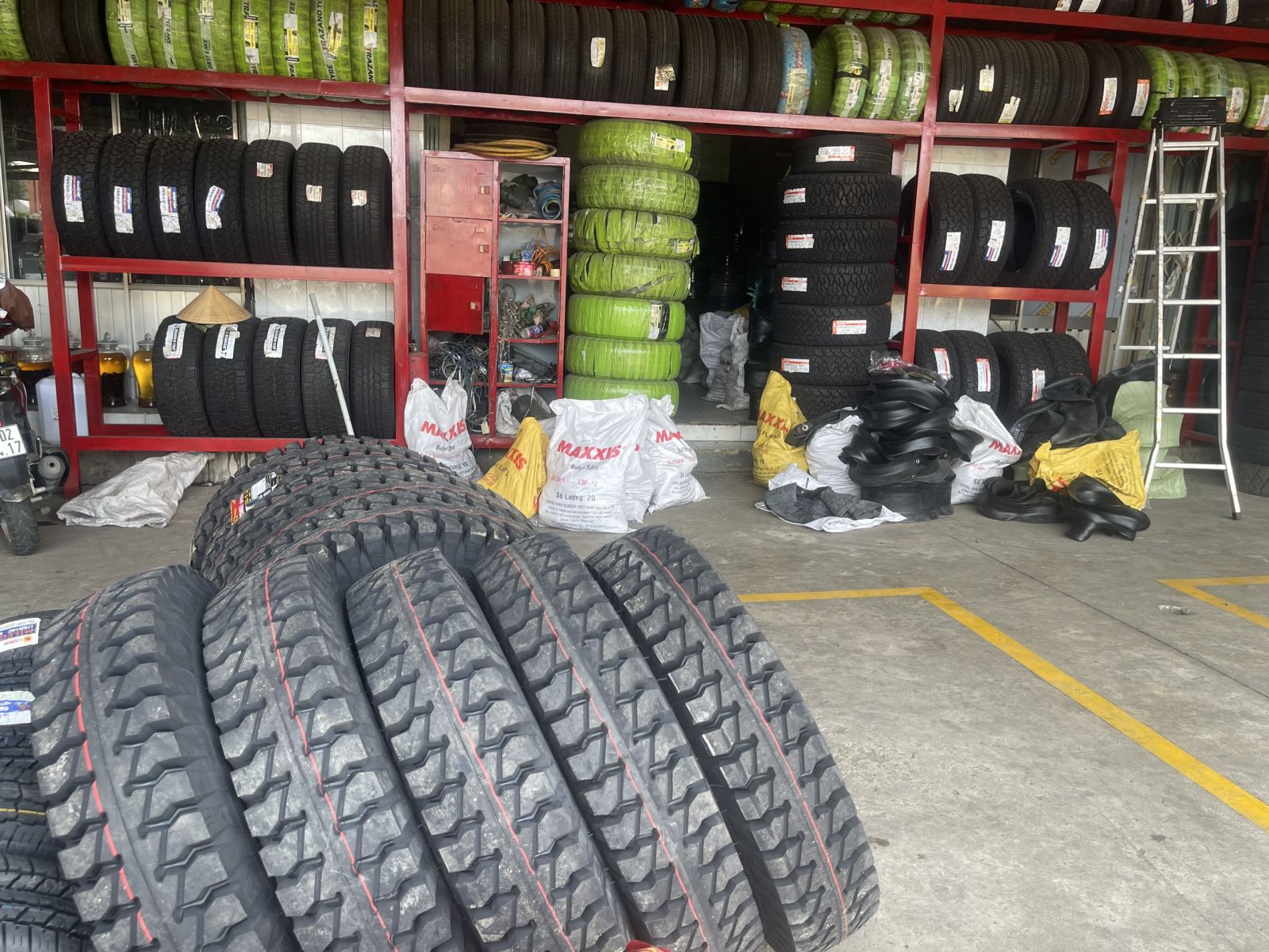 Cung Cấp Săm Xe, Lốp Xe Ô Tô Tại TP.Hồ Chí Minh